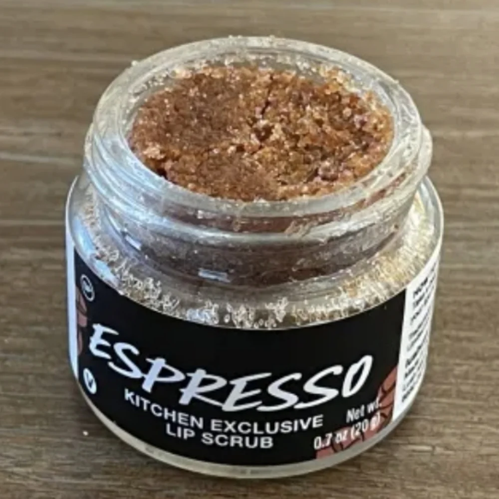 🧚‍♀️ESPRESSO Lush RARE Kitchen Exclusive Lip Scrub NWT